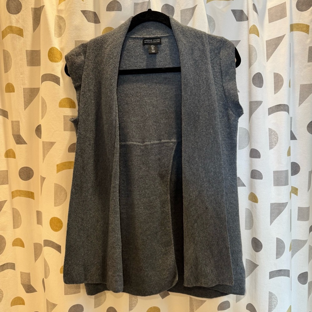 100% Merino Wool Sleeveless Open-Front Gray Knit Sweater Vest